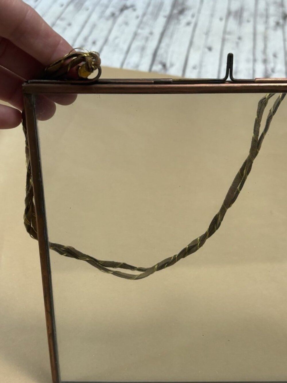 Anthropologie Viteri Hanging Ribbon Frame Square 8x8 Brass Single Gallery Wall - Picture 3 of 10